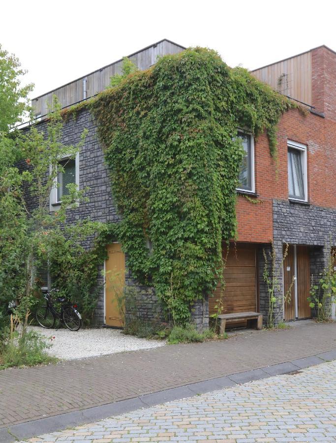 B&B De Zwanebloem Άμστερνταμ Εξωτερικό φωτογραφία
