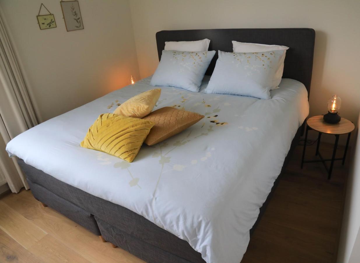 B&B De Zwanebloem Άμστερνταμ Εξωτερικό φωτογραφία